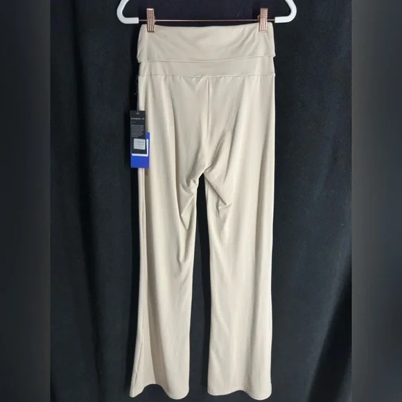 Cream fold over flared leggings - Picture 3 of 6